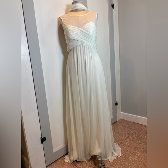 Elegant White Chiffon Gown Sleeveless Illusion Neckline Pleated Bodice SZ Small - Picture 2 of 10